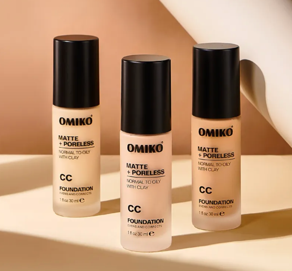 Base de maquillaje y corrector líquido